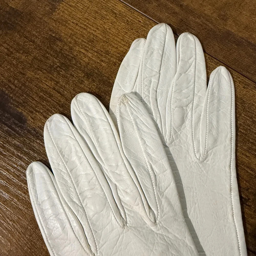 N/A vintage white
